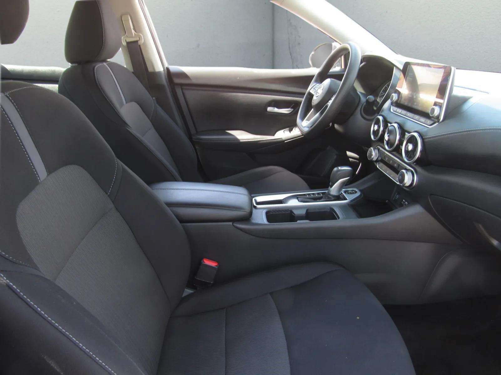 Used 2024 Nissan Sentra SV FWD image 8