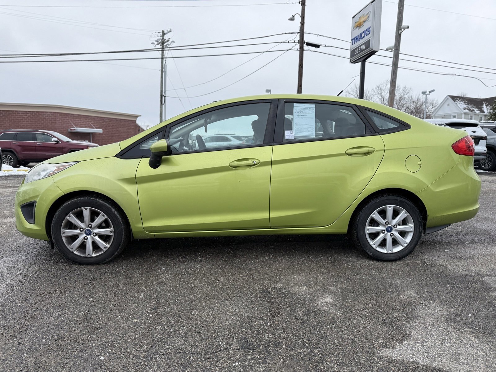 Used 2012 Ford Fiesta SE image 3