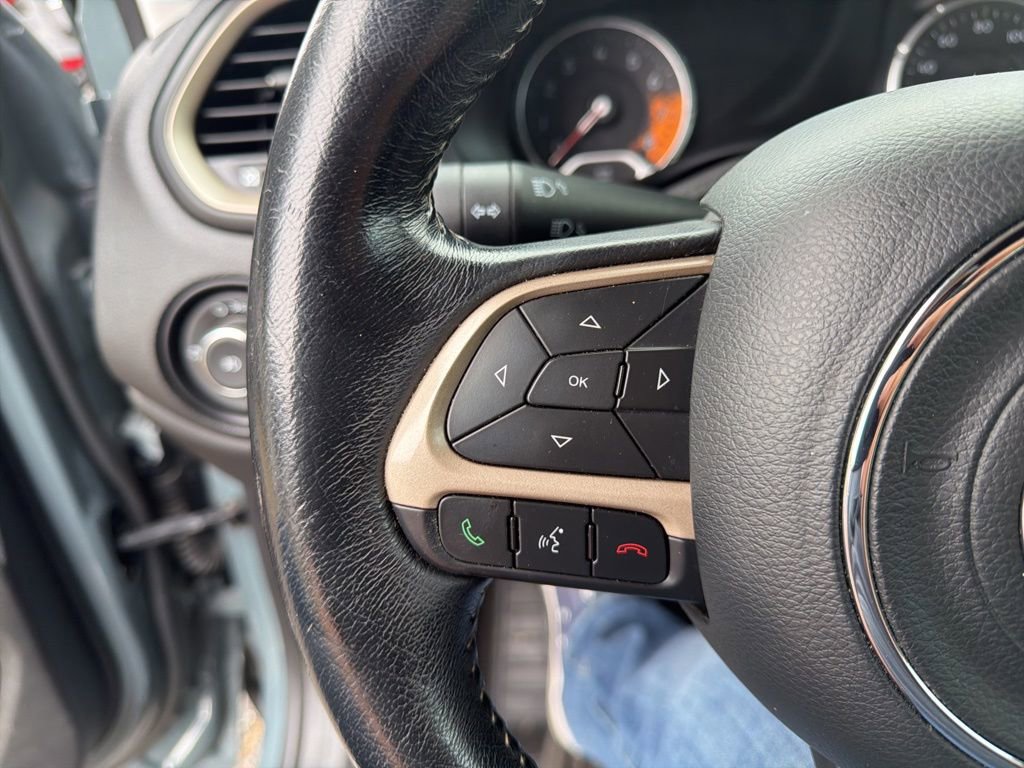 Used 2017 Jeep Renegade Trailhawk image 12