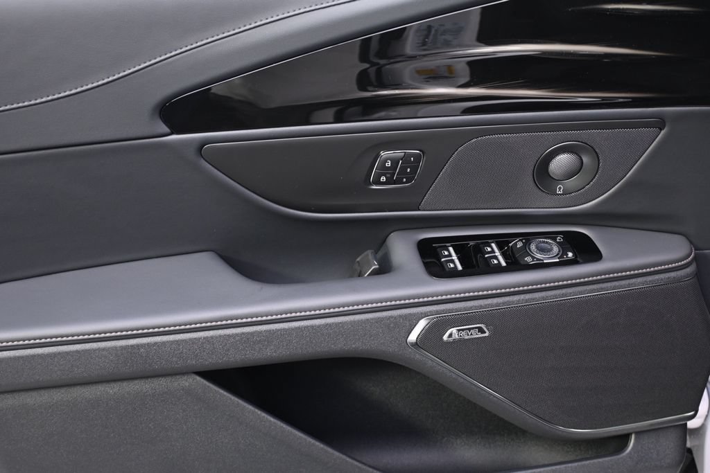 New 2026 Lincoln Nautilus Reserve w/ Jet Appearance Package AWD/4WD image 22