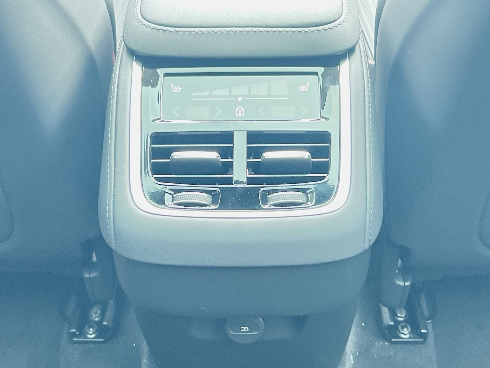 New 2026 Volvo XC90 B6 Plus AWD/4WD image 31
