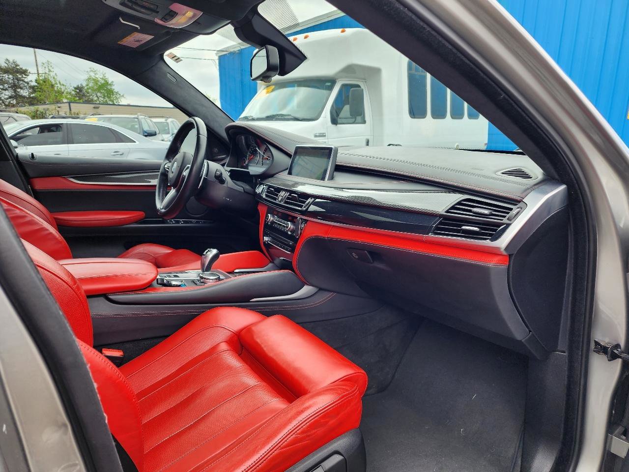Used 2015 BMW X6 M AWD/4WD image 28