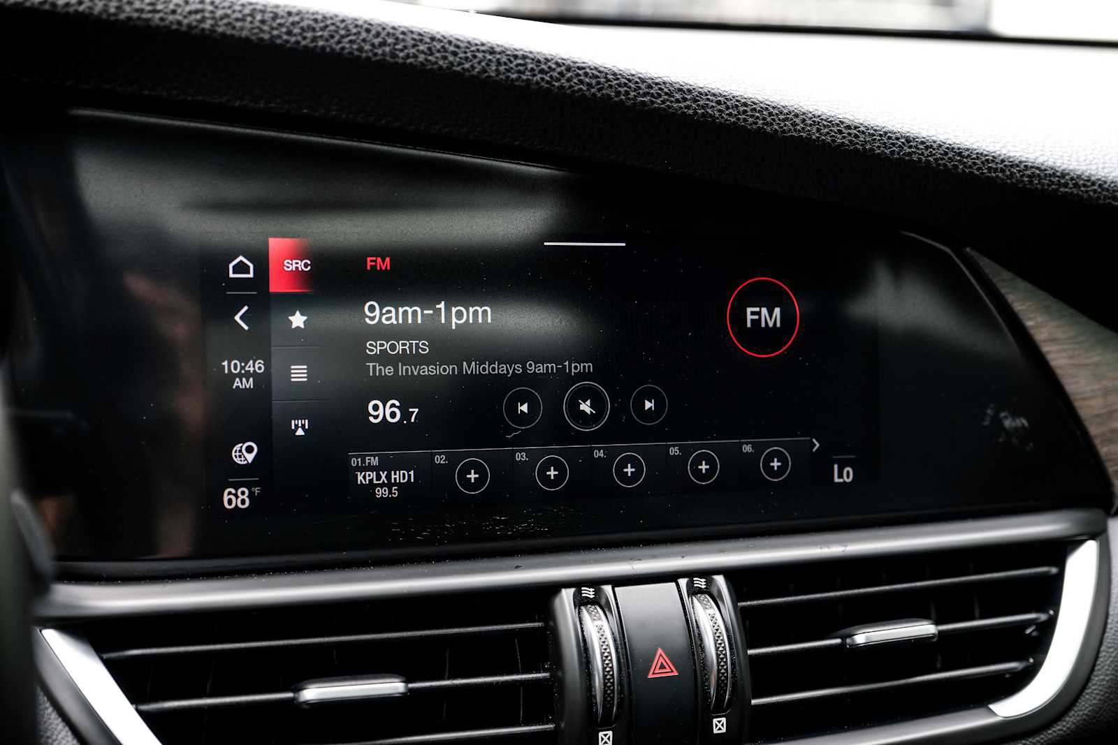 Used 2022 Alfa Romeo Giulia Ti AWD/4WD image 31