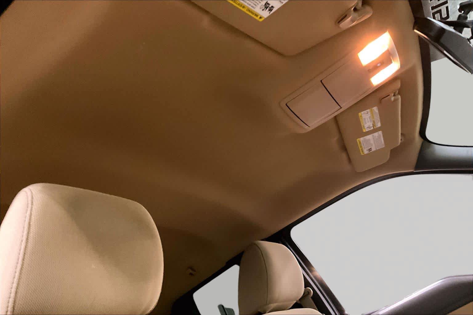Used 2011 Ford F150 XLT w/ XLT Chrome Pkg AWD/4WD image 13