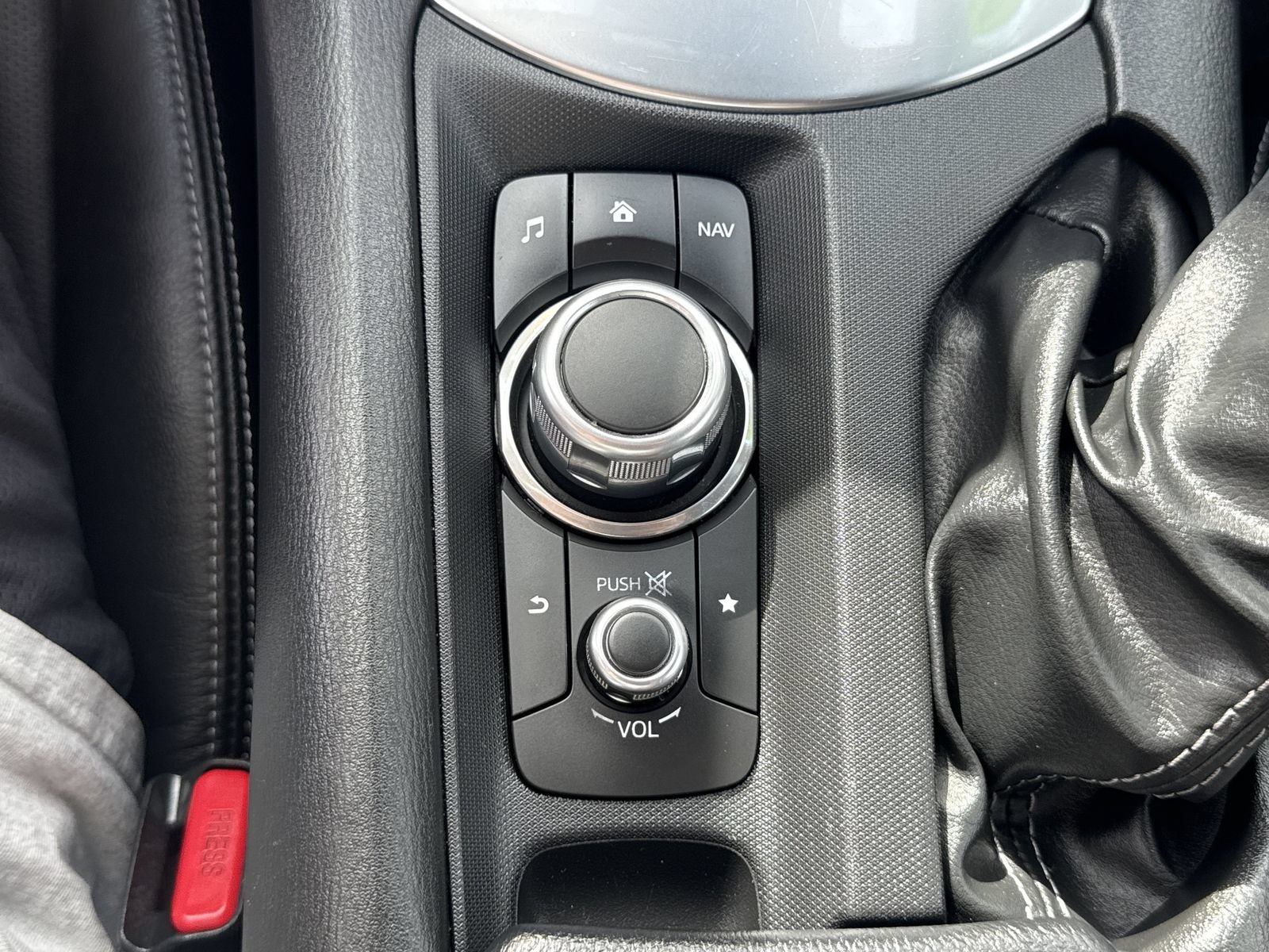 Used 2021 MAZDA MX-5 Miata RF Grand Touring RWD image 30