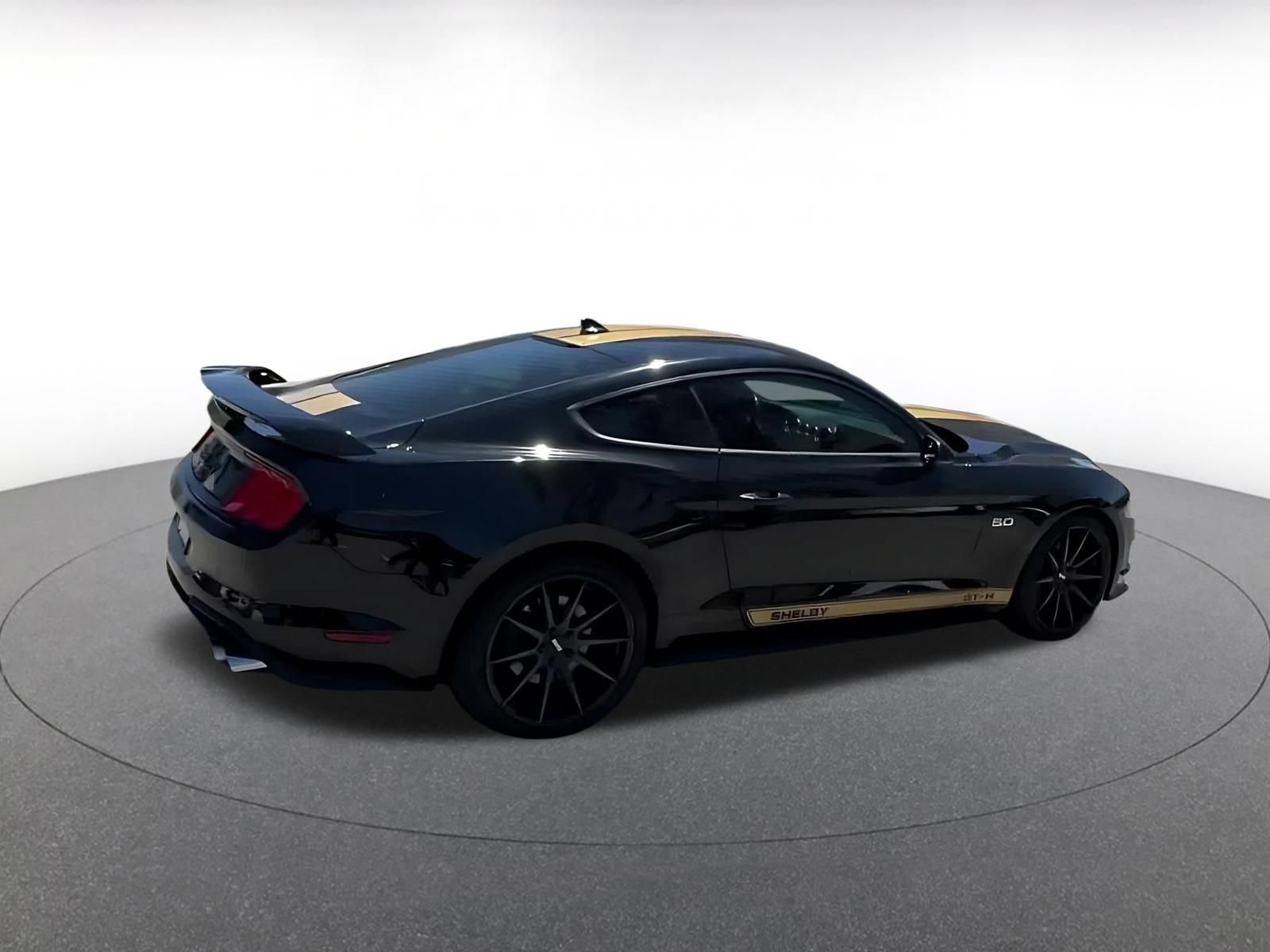 Used 2022 Ford Mustang GT Premium w/ GT Performance Package RWD image 13