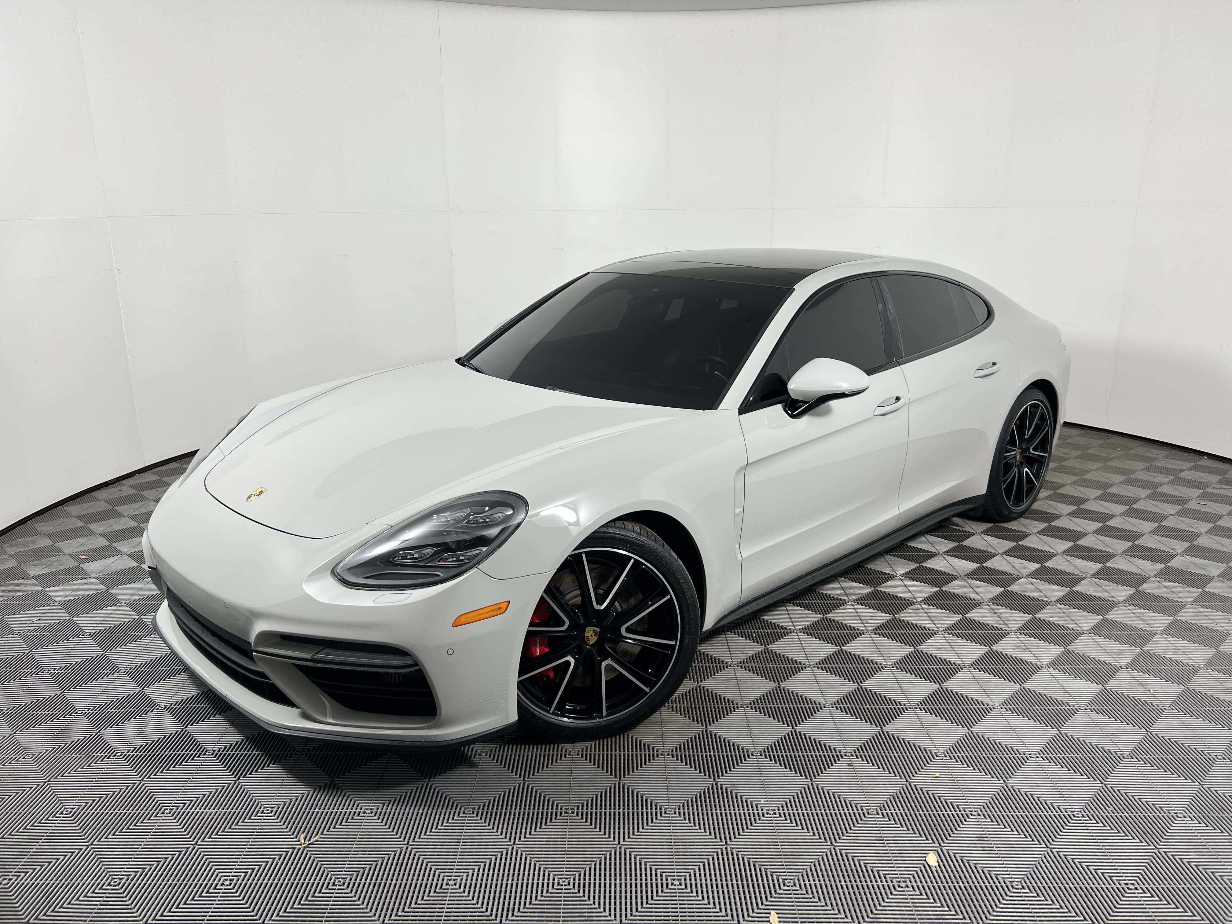 Used 2018 Porsche Panamera Turbo w/ Premium Package Plus AWD/4WD image 1
