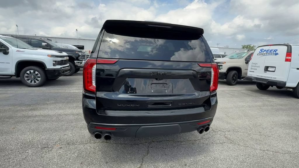 Used 2021 GMC Yukon Denali w/ Denali Premium Package AWD/4WD image 7