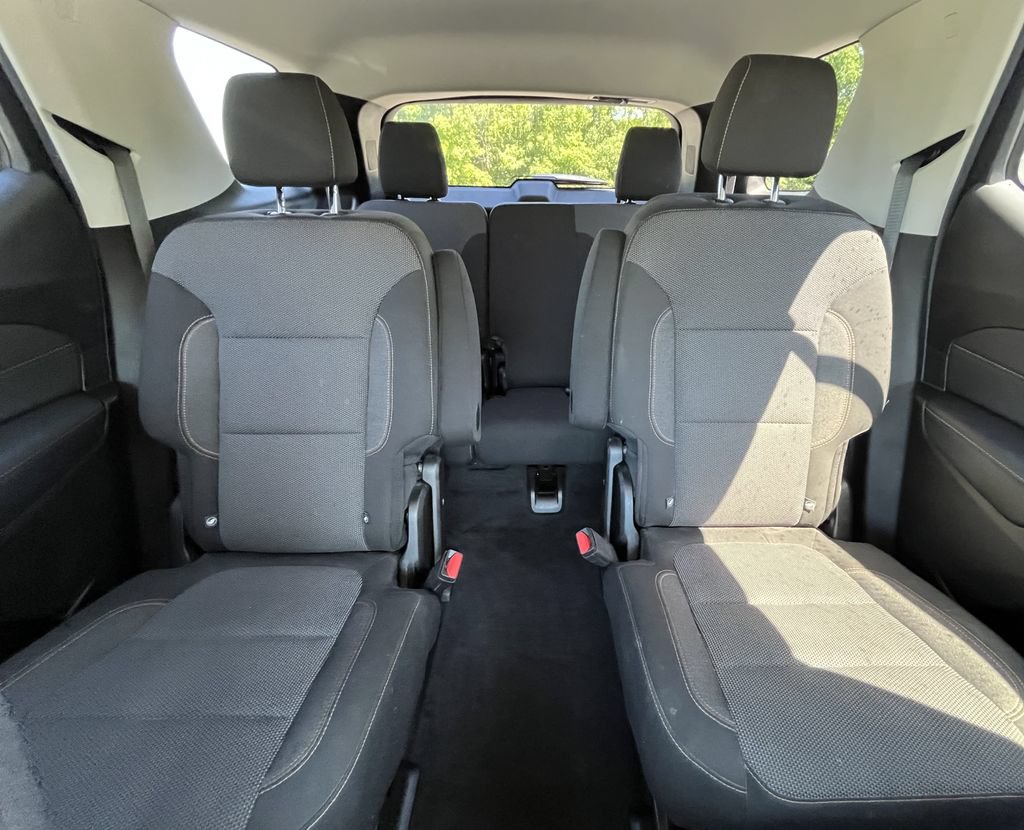 Certified 2021 Chevrolet Traverse LT FWD image 18