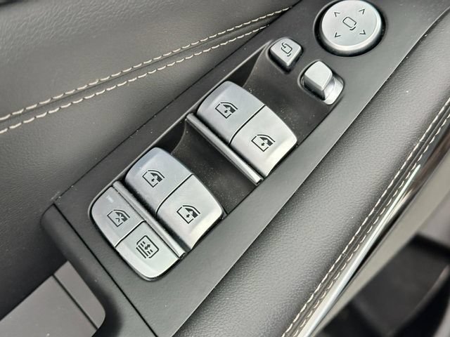 Used 2025 BMW X7 xDrive40i AWD/4WD image 26