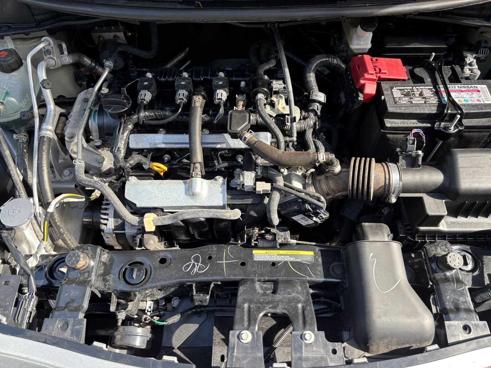 Used 2025 Nissan Versa SV FWD image 30