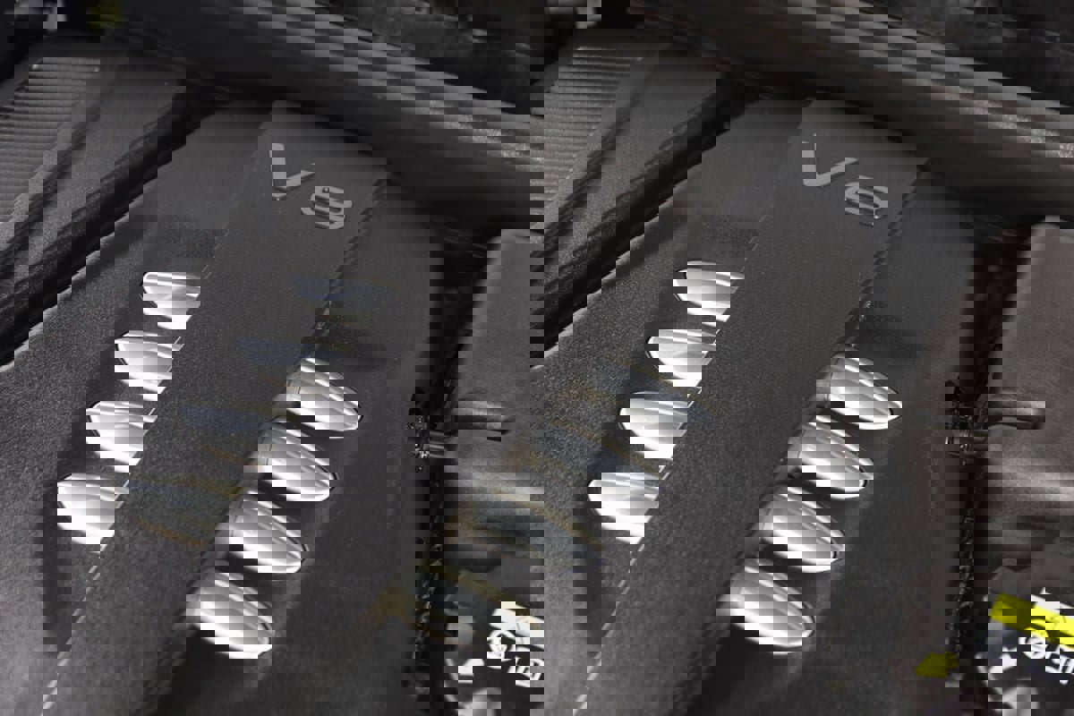 Used 2022 BMW ALPINA B7 xDrive w/ Luxury Rear Seating Package image 35