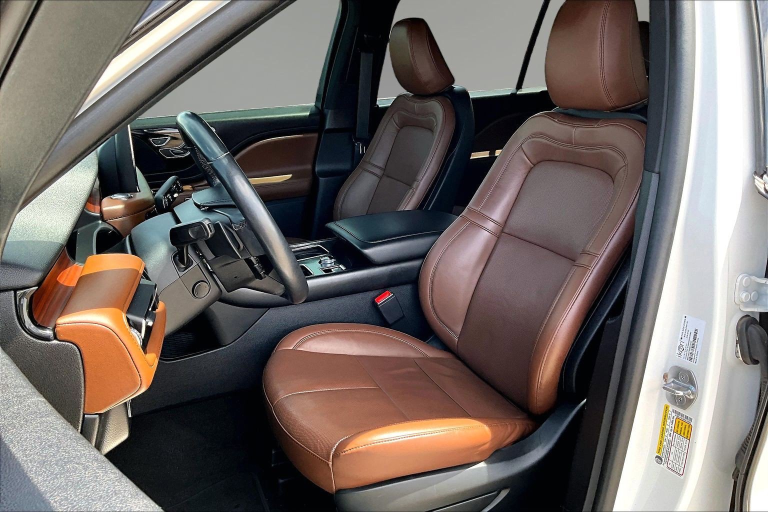Used 2022 Lincoln Aviator Reserve w/ Equipment Group 201A AWD/4WD image 21