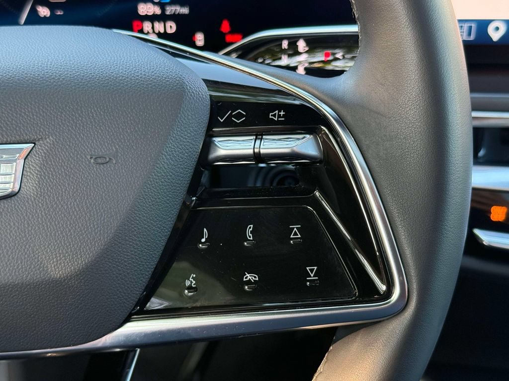 Used 2024 Cadillac Lyriq Tech w/ Driver Assist Package AWD/4WD image 32