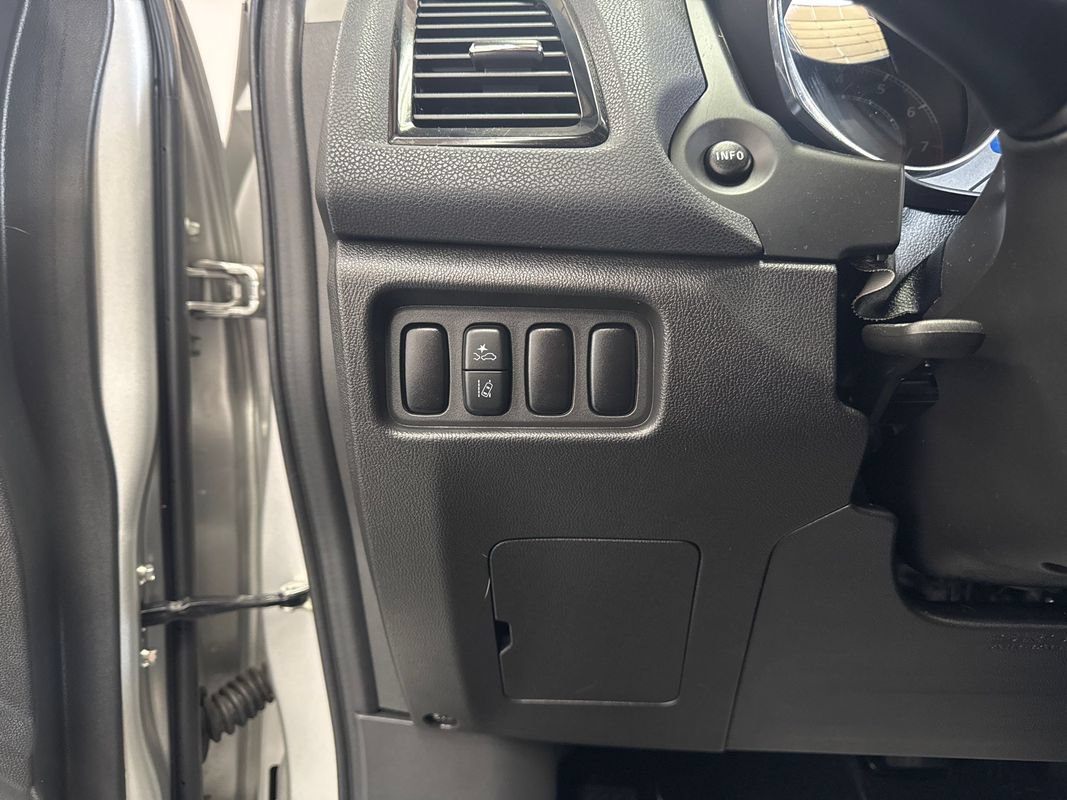 Used 2022 Mitsubishi Outlander Sport LE FWD image 11