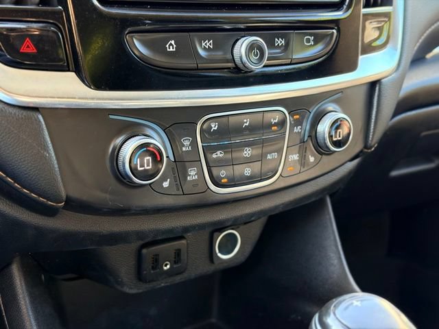 Used 2019 Chevrolet Traverse LT w/ LPO, Floor Liner Package FWD image 15
