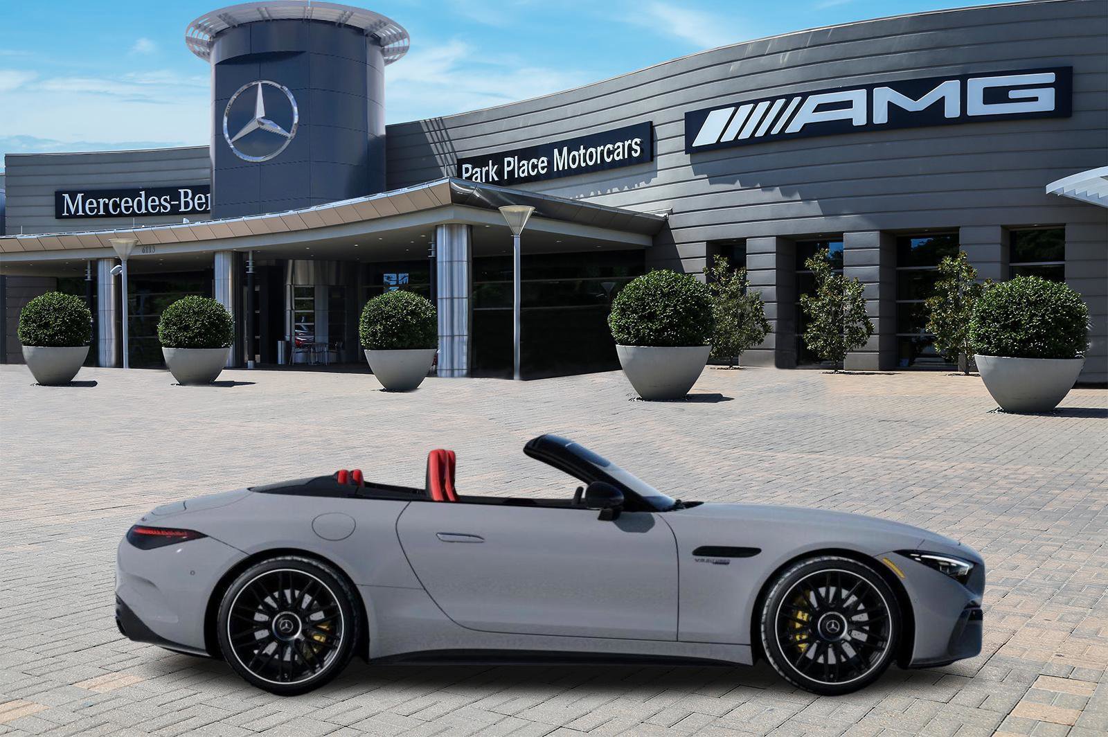 New 2026 Mercedes-Benz SL 63 AMG 4MATIC image 2