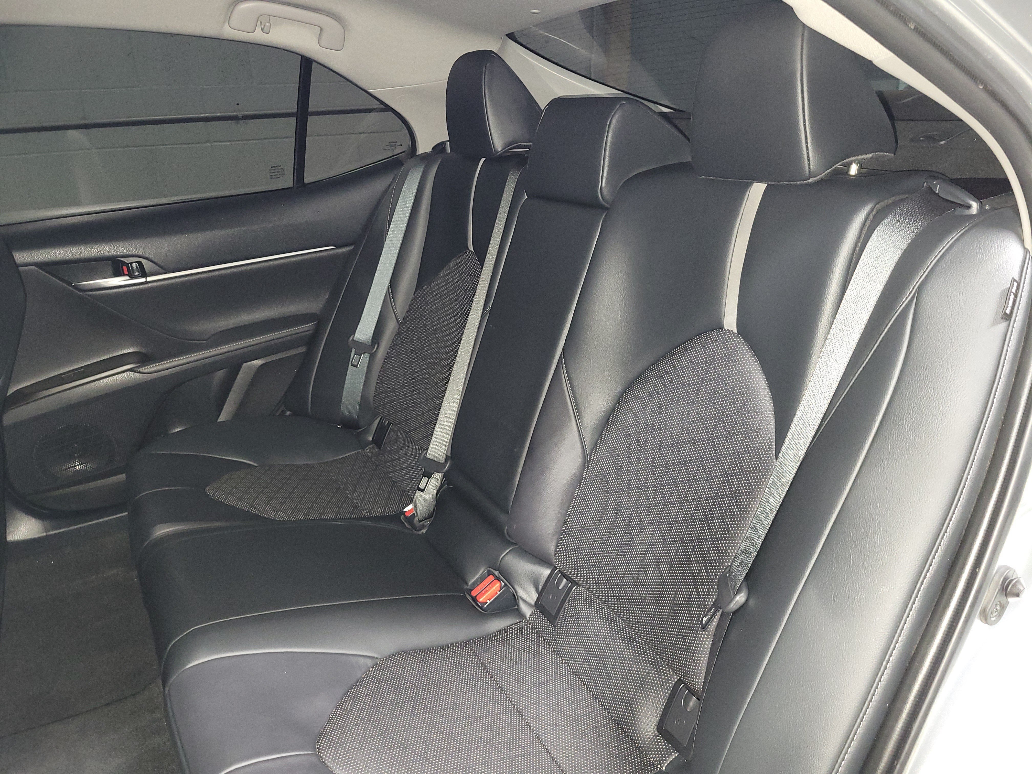 Used 2022 Toyota Camry XSE FWD image 16