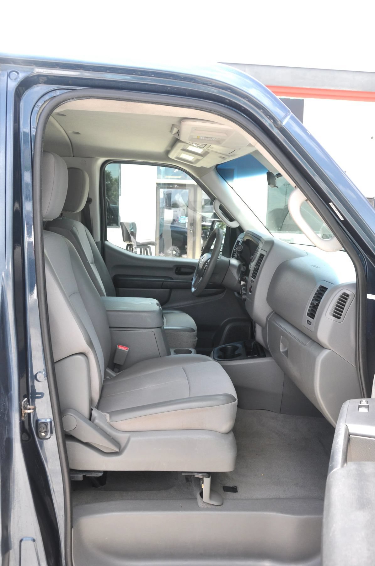 Used 2013 Nissan NV 3500 SV w/ Technology Pkg RWD image 7
