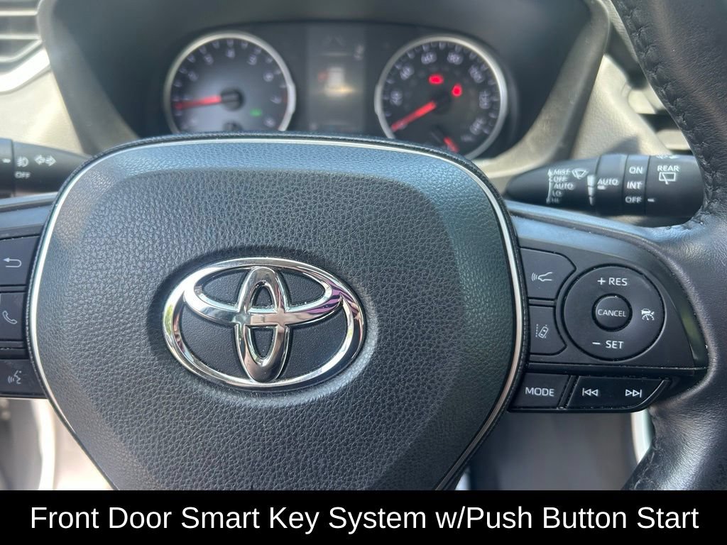 Used 2020 Toyota RAV4 XLE Premium AWD/4WD image 12
