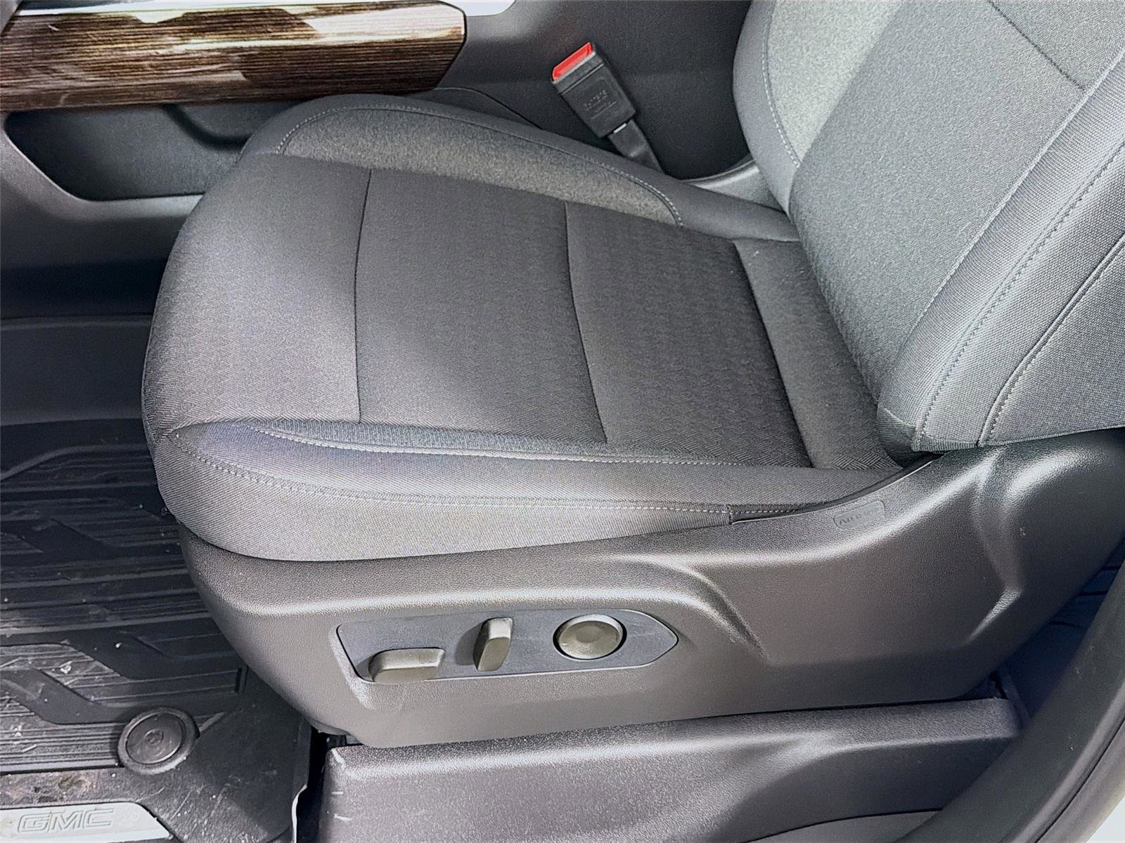 New 2026 GMC Sierra 1500 Elevation image 21