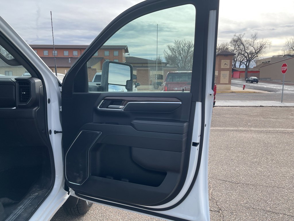 Used 2024 Chevrolet Silverado 2500 LT image 16