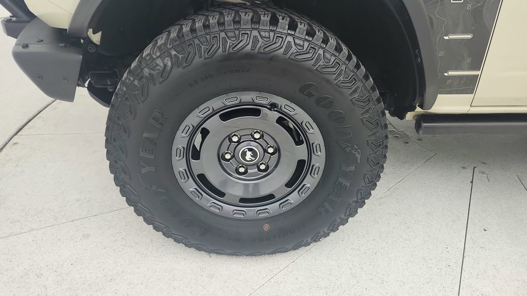 Used 2022 Ford Bronco Everglades image 29