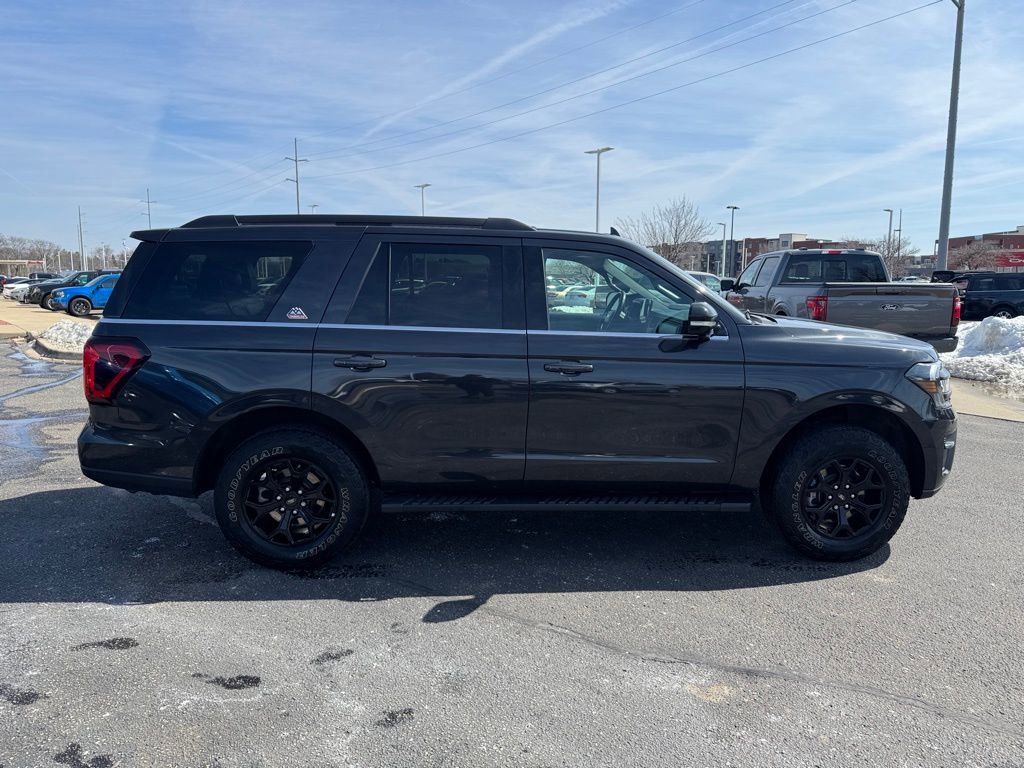 Used 2022 Ford Expedition Timberline image 2
