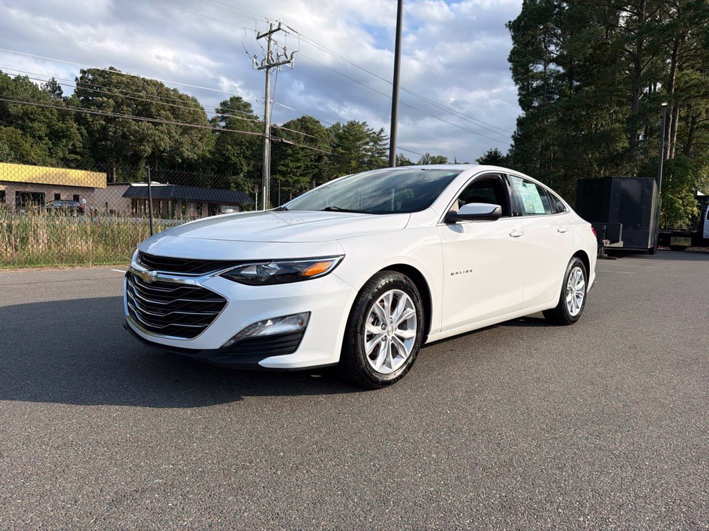 Used 2024 Chevrolet Malibu LT FWD image 2
