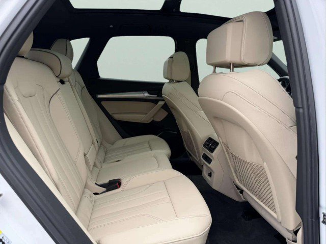 Certified 2025 Audi Q5 2.0T Premium w/ Convenience Plus Package AWD/4WD image 27
