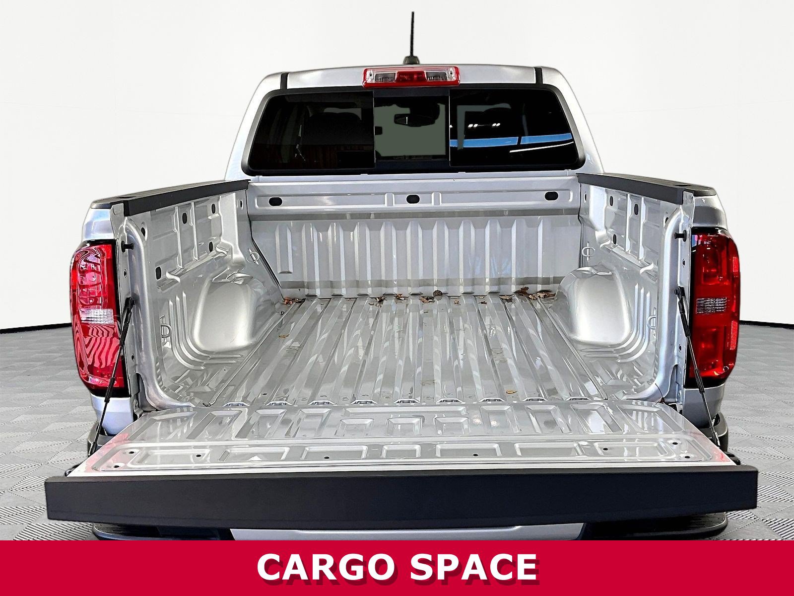 Used 2019 Chevrolet Colorado LT w/ LT Convenience Package AWD/4WD image 7