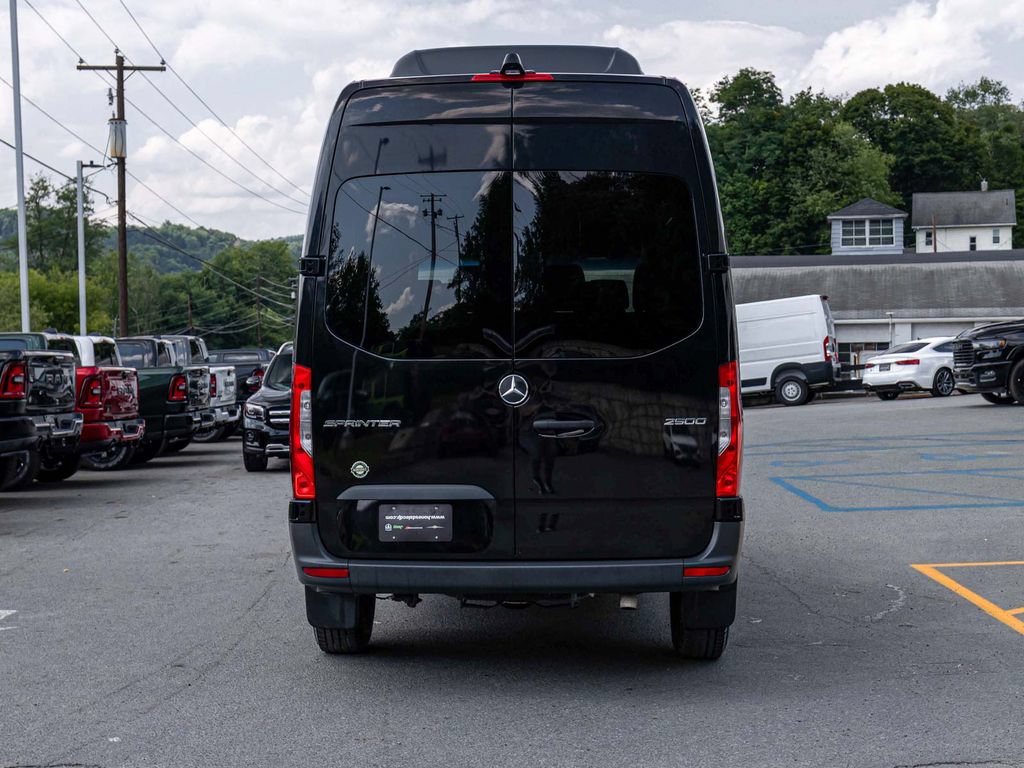 Used 2024 Mercedes-Benz Sprinter 2500 image 5