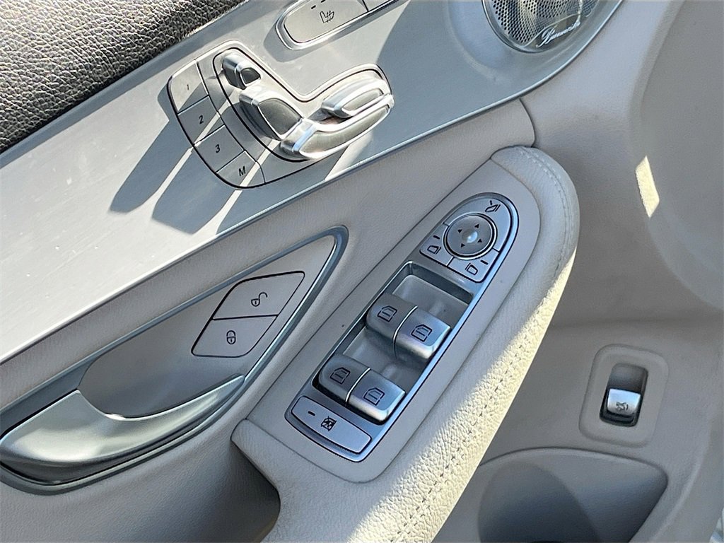 Used 2020 Mercedes-Benz C 300 4MATIC Sedan image 18