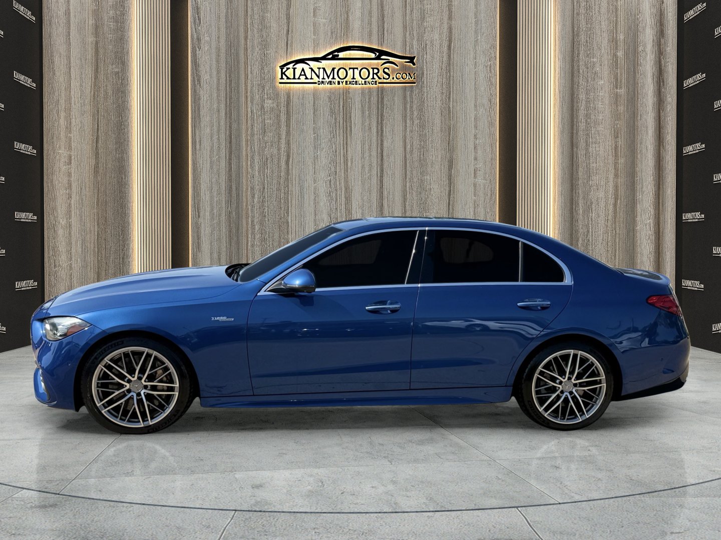 Used 2023 Mercedes-Benz C 43 AMG 4MATIC Sedan image 4