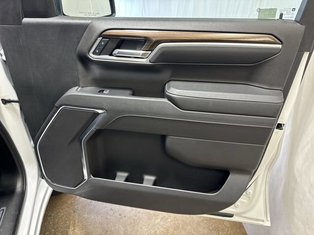 Used 2024 Chevrolet Silverado 1500 LT AWD/4WD image 25
