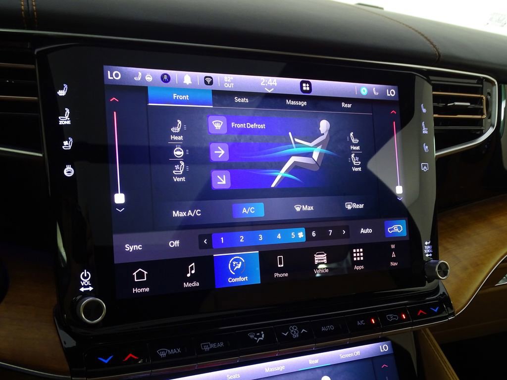 New 2024 Jeep Grand Wagoneer L Series III w/ Rear Seat Video Group 1 image 32