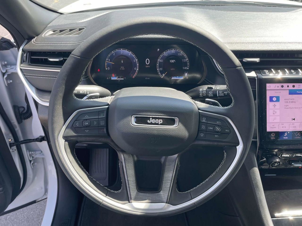 New 2025 Jeep Grand Cherokee L Limited w/ Black Appearance Package image 38