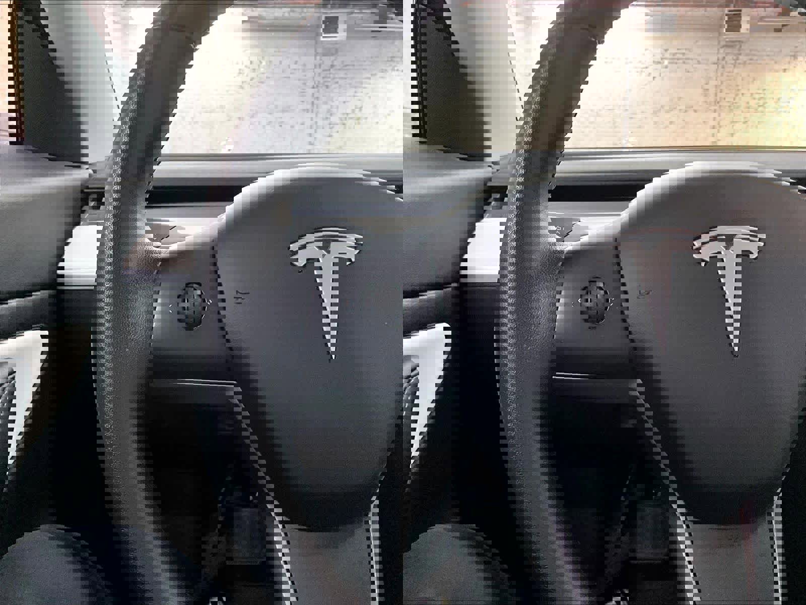 Used 2020 Tesla Model 3 Standard Range image 19