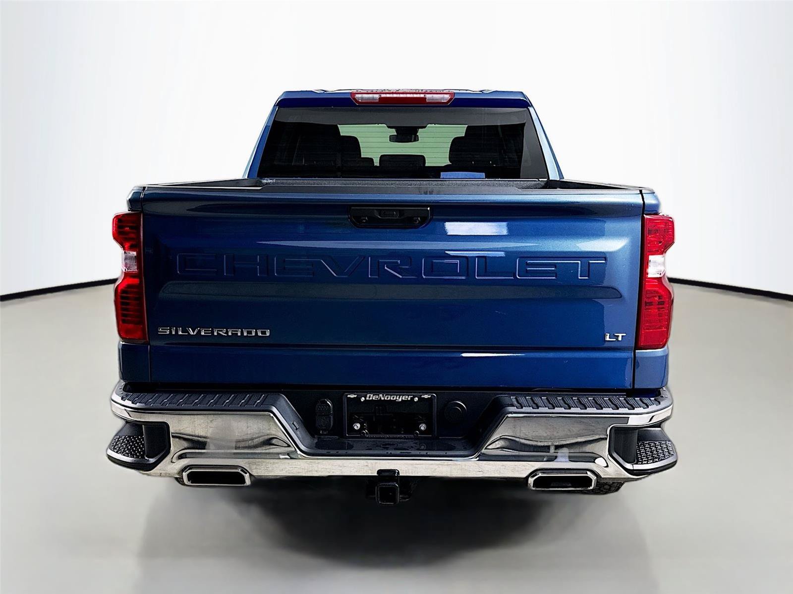 Used 2024 Chevrolet Silverado 1500 LT AWD/4WD image 8