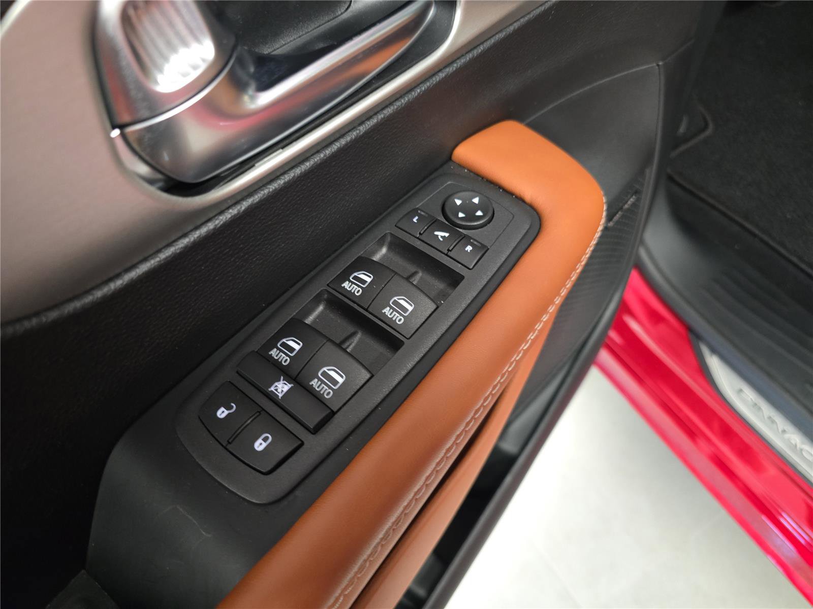 New 2026 Chrysler Pacifica Pinnacle image 16