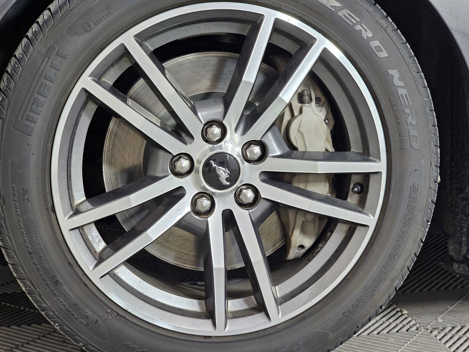 Used 2015 Ford Mustang GT RWD image 27
