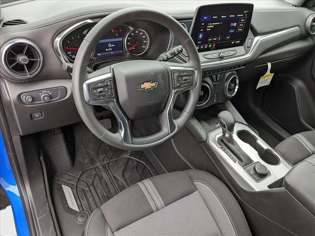 New 2025 Chevrolet Blazer LT w/ Convenience Package image 3