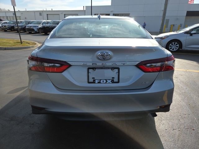 Used 2021 Toyota Camry LE image 6