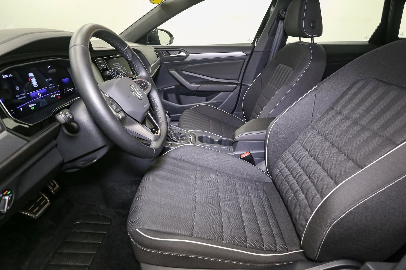 Certified 2023 Volkswagen Jetta Sport image 40