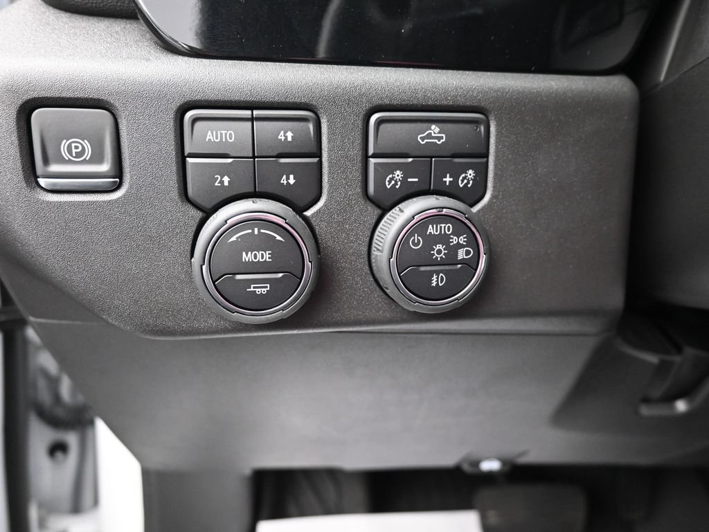 Used 2025 Chevrolet Silverado 1500 LT Trail Boss AWD/4WD image 13