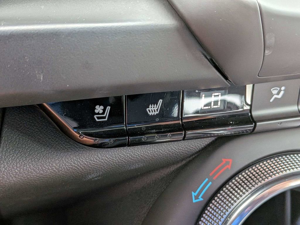 Used 2018 Chevrolet Camaro SS RWD image 19