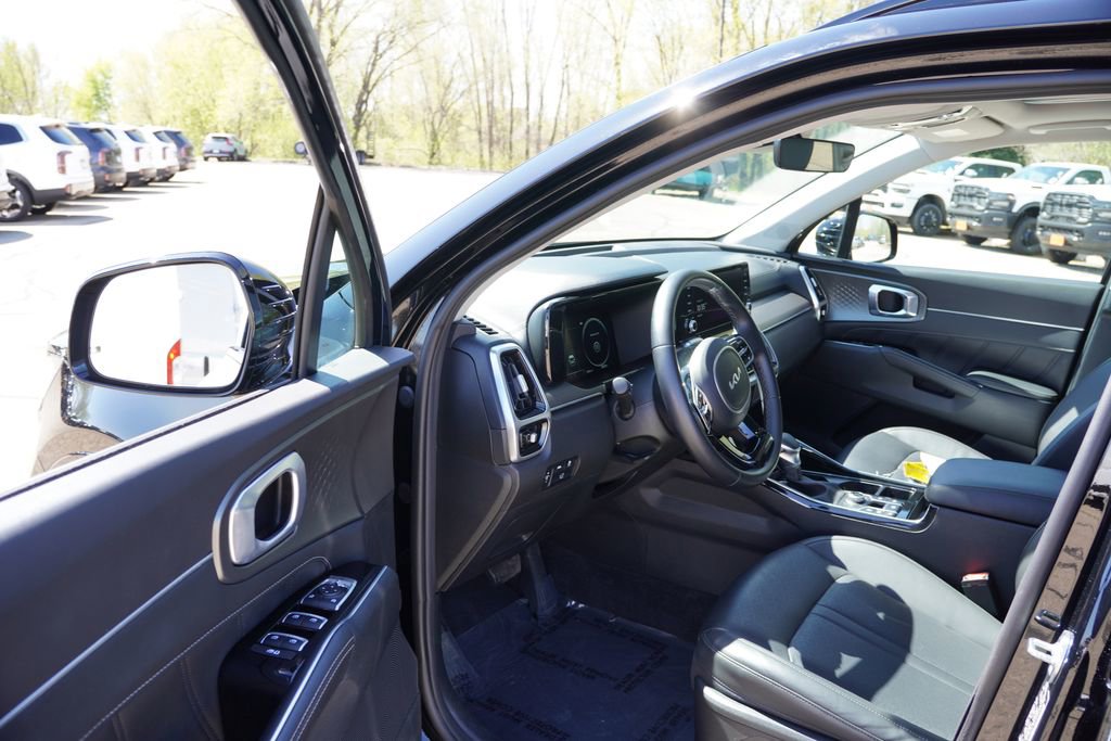 Certified 2023 Kia Sorento SX AWD/4WD image 14