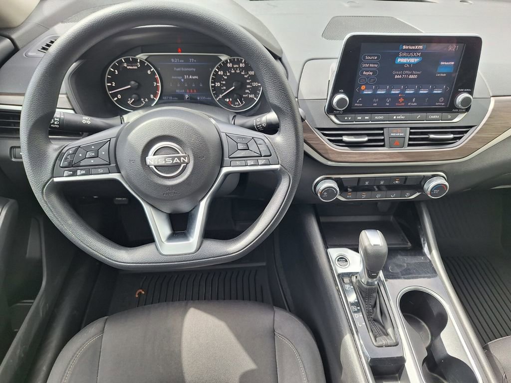 Used 2024 Nissan Altima 2.5 SV FWD image 22