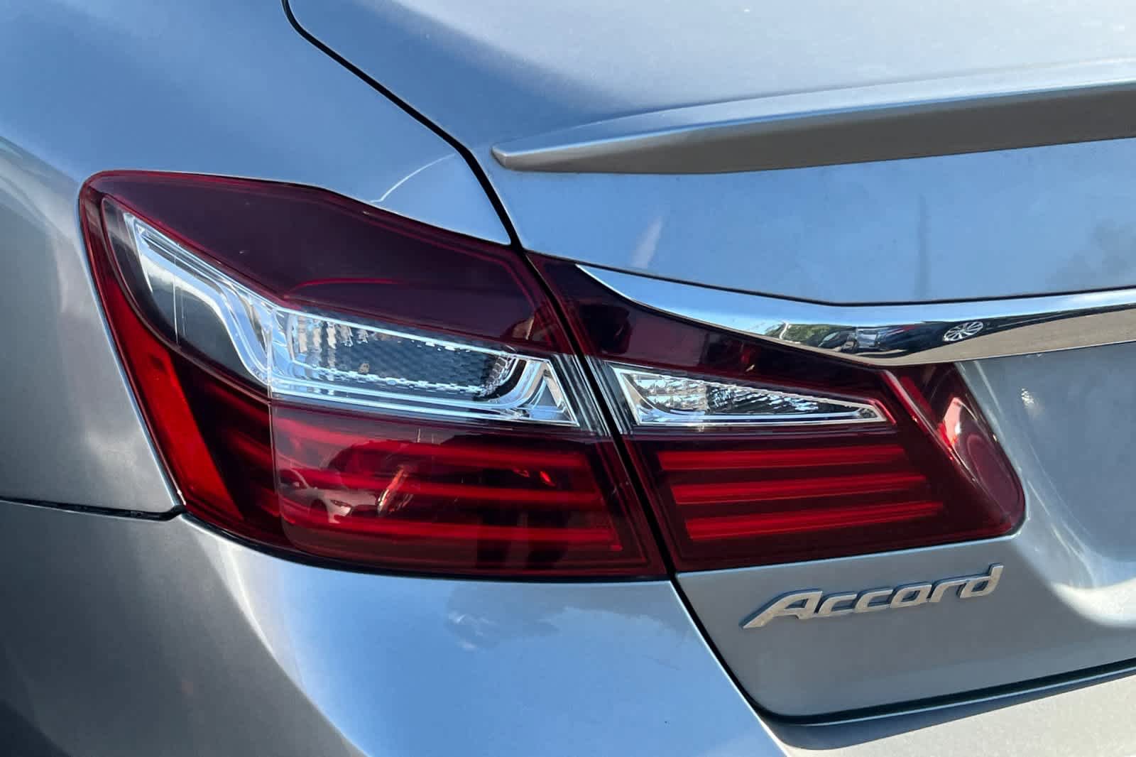 Used 2017 Honda Accord Sport image 20