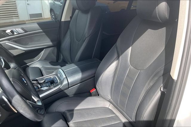 Used 2022 BMW X7 xDrive40i w/ Premium Package AWD/4WD image 23